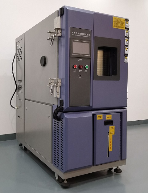 Constant temperature and humidity test chamber