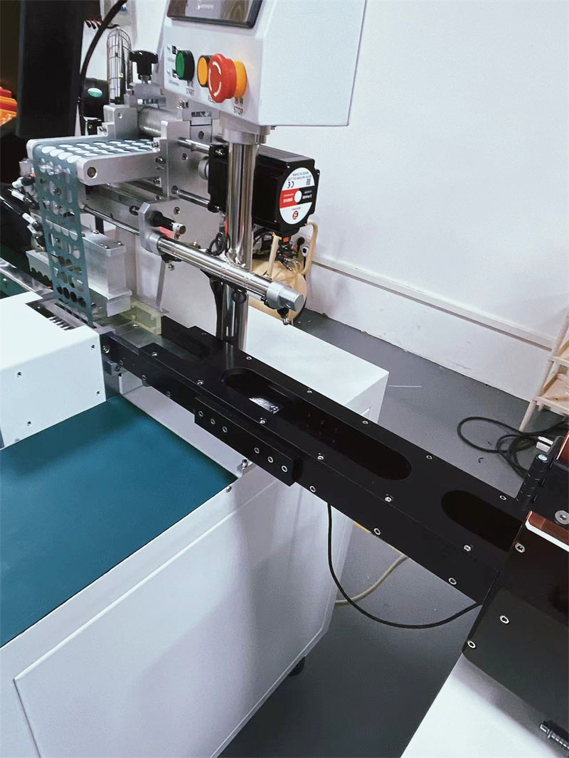 Sorting Machine And Insulation Paper Sticking Machine 2 in 1